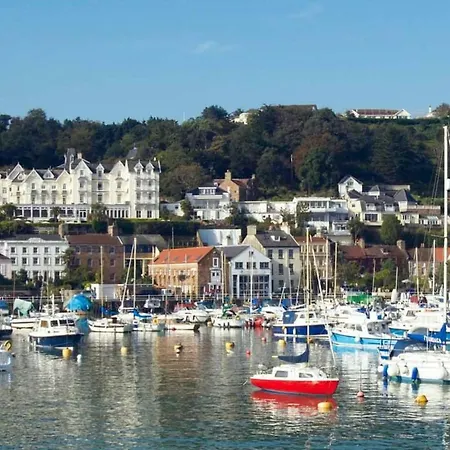 Beautiful 1br In Historic House Lejlighed St Aubin