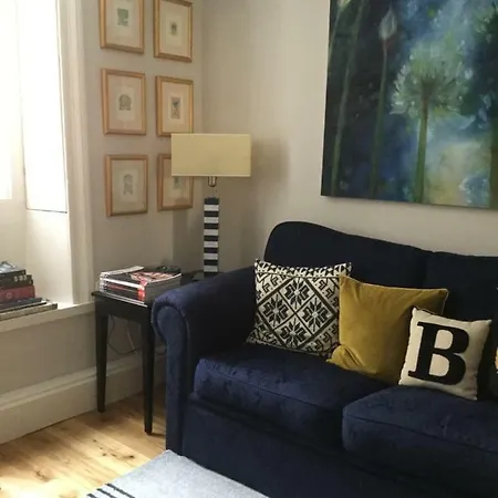 Beautiful 1br In Historic House