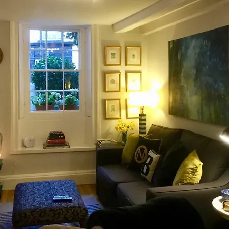 Beautiful 1br In Historic House Lejlighed