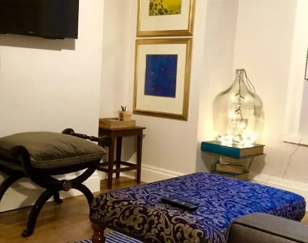 Beautiful 1br In Historic House * St Aubin