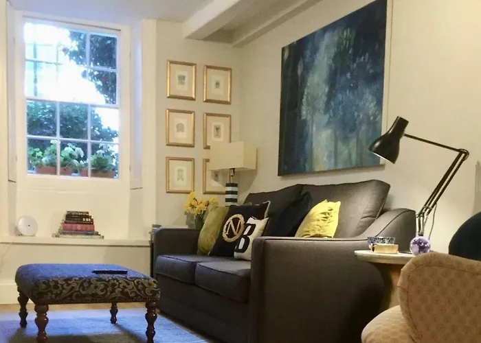 Beautiful 1br In Historic House Appartement St Aubin