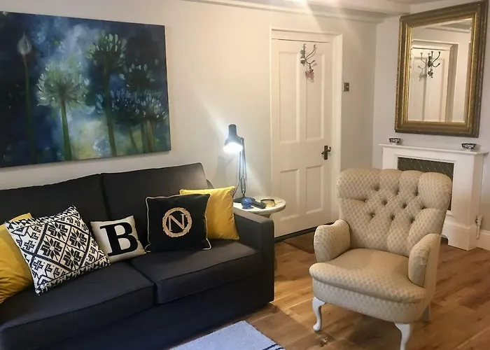 Beautiful 1br In Historic House *