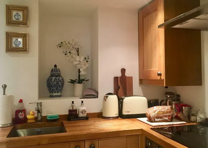 Beautiful 1br In Historic House Appartement *