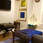 Beautiful 1br In Historic House * St Aubin