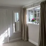 Beautiful 1br In Historic House Apartment St Aubin