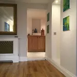 Beautiful 1br In Historic House