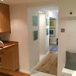 Beautiful 1br In Historic House St Aubin