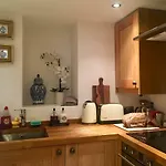 Beautiful 1br In Historic House Apartment *