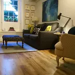 Apartment Beautiful 1br In Historic House *