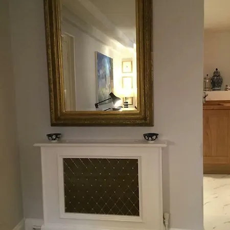 Appartement Beautiful 1br In Historic House