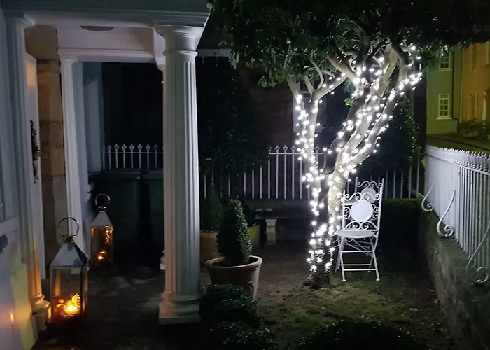 Beautiful 1br In Historic House Apartament