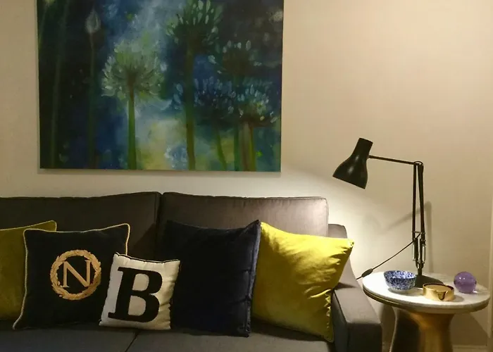 Beautiful 1br In Historic House Apartament *