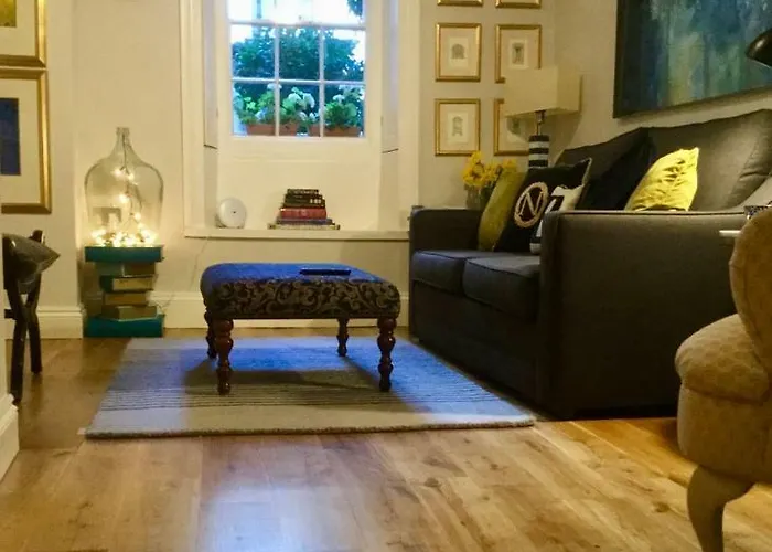 Beautiful 1br In Historic House * St Aubin